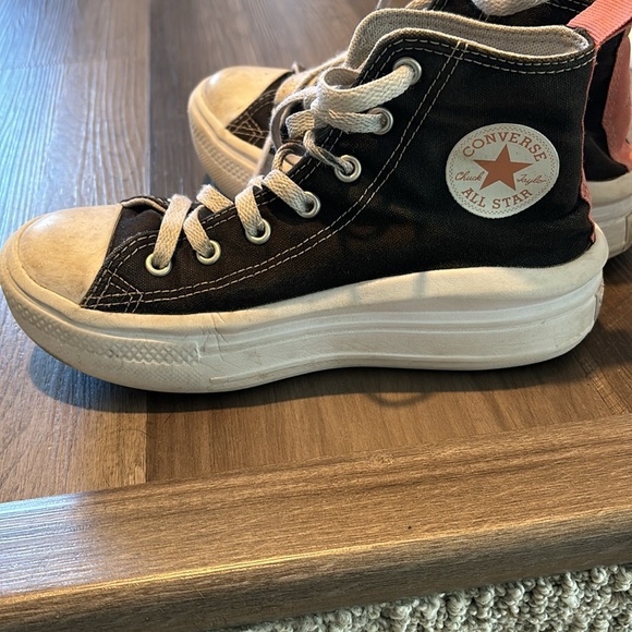CONVERSE Girl's High Tops with thick sole size 3 - Picture 3 of 5